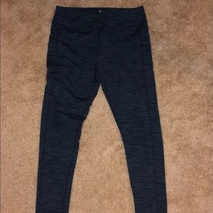Leggings with side pockets